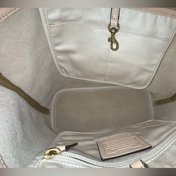 Coach Park Metro tote beautiful gold w/ beige (with a slight hue of pink) F25663 - Picture 12 of 16